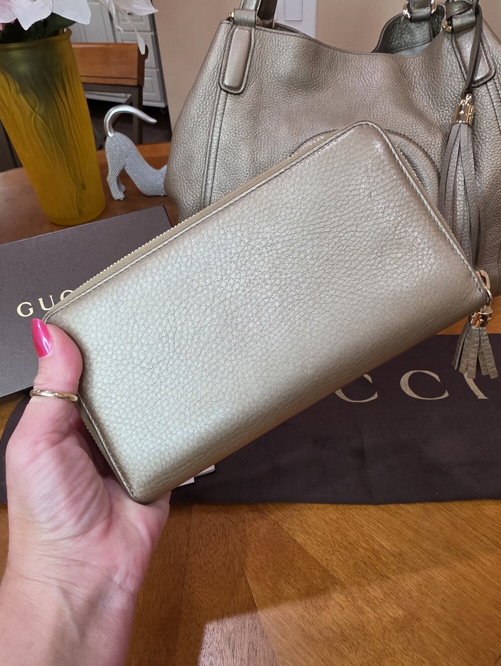 Gucci Soho Hobo Pewter With Matching Zip Around Wallet - Picture 6 of 16